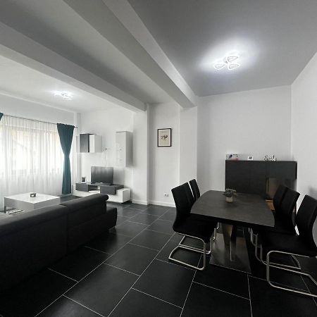 Marvellous Aparthotel With Master Apartments Suceava Exterior photo