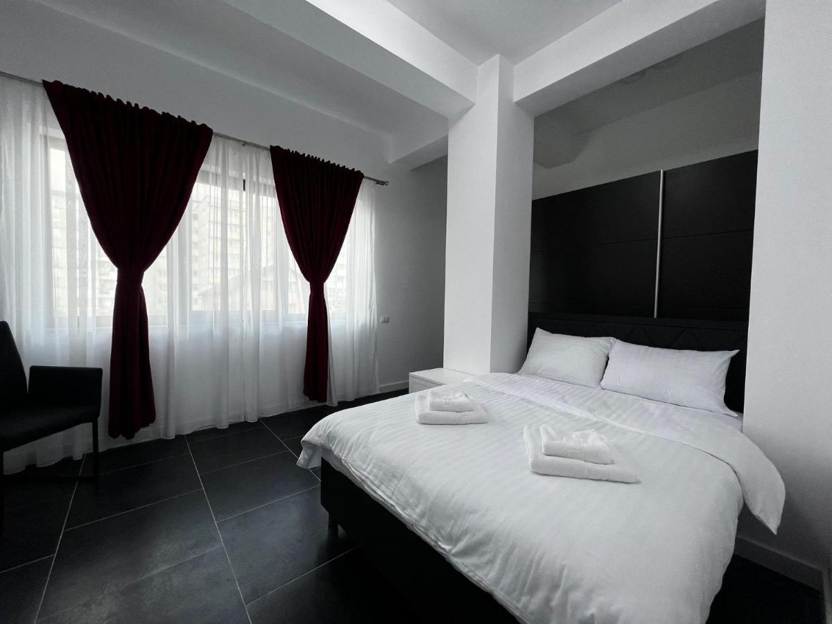 Marvellous Aparthotel With Master Apartments Suceava Exterior photo