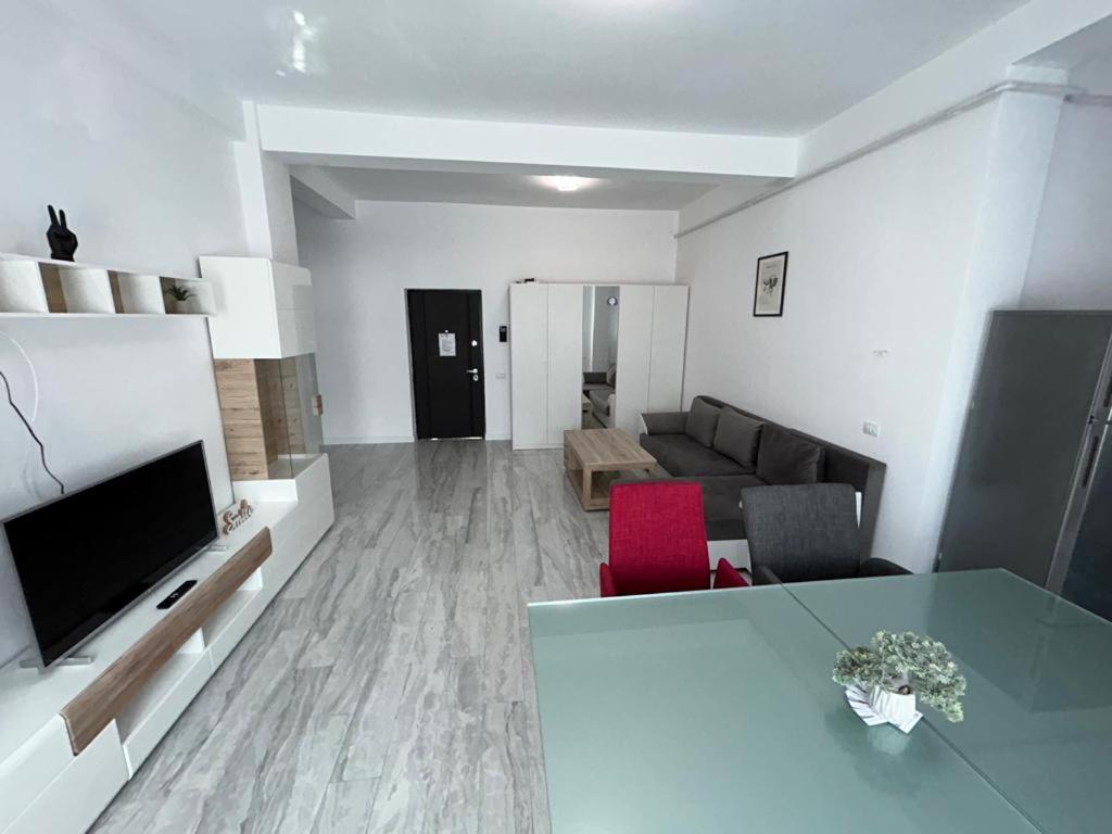 Marvellous Aparthotel With Master Apartments Suceava Exterior photo
